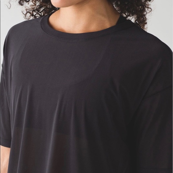 lululemon athletica Tops - lululemon athletica get low short sleeve mesh tee